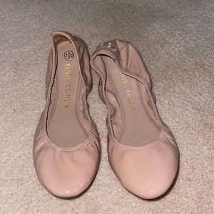 Tory burch nude ballet flats
